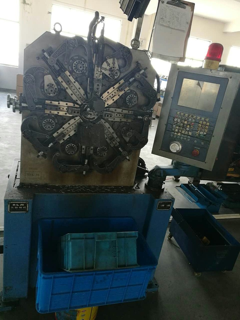 彈簧機械